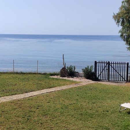 Sea Esta Holiday Home Nea Skioni Exterior photo